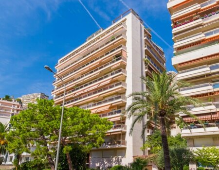 ONE BEDROOM BEACHES DISTRICT - IDEAL INVESTORS