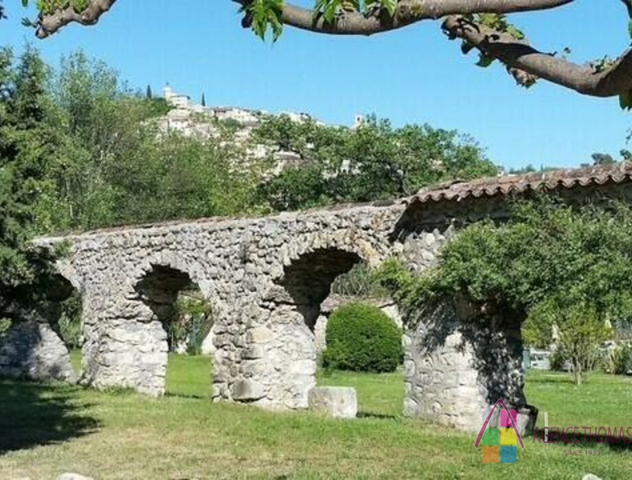 CHARMING HOTEL RESTAURANT IN PROVENCE