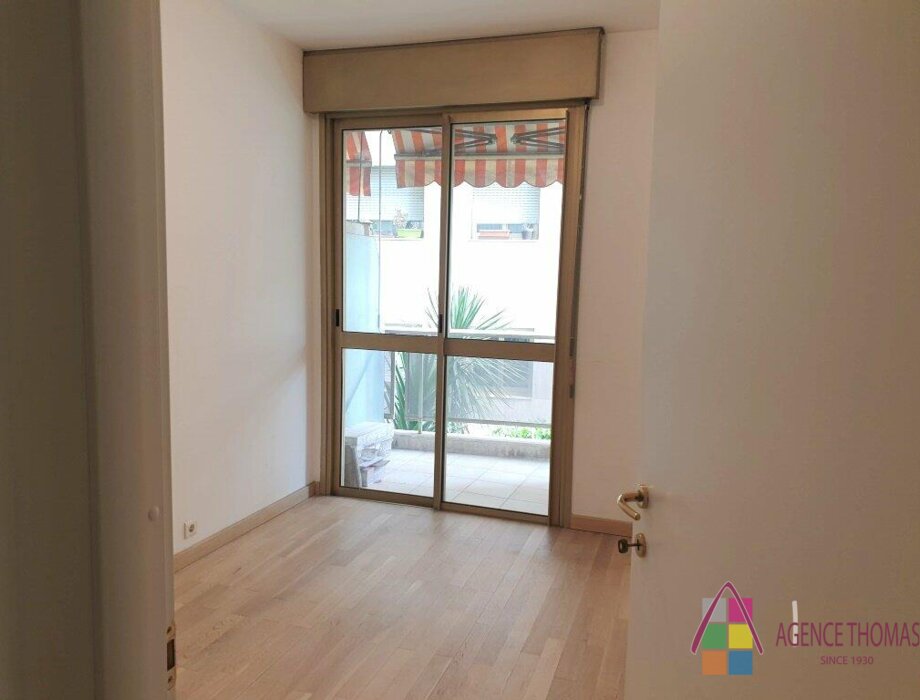 ONE BEDROOM BEACHES DISTRICT - IDEAL INVESTORS