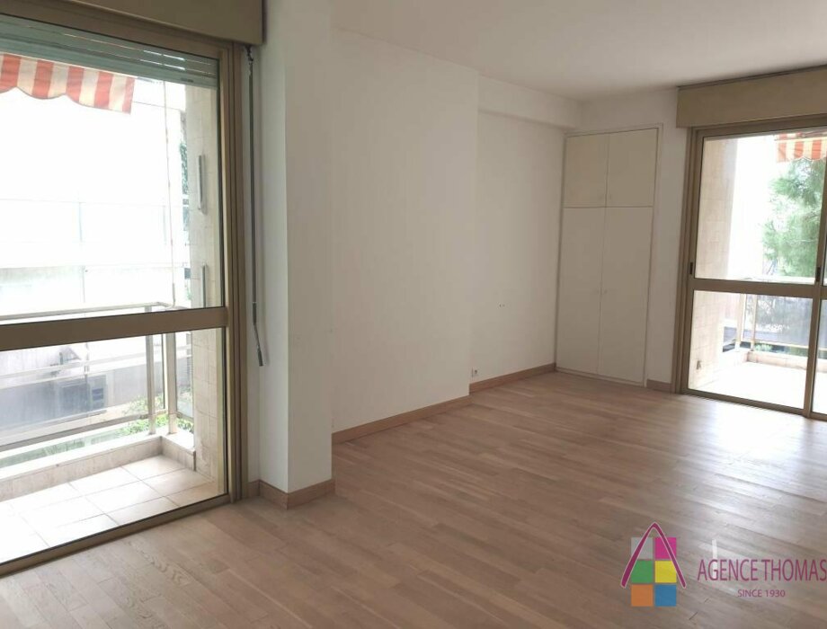 ONE BEDROOM BEACHES DISTRICT - IDEAL INVESTORS