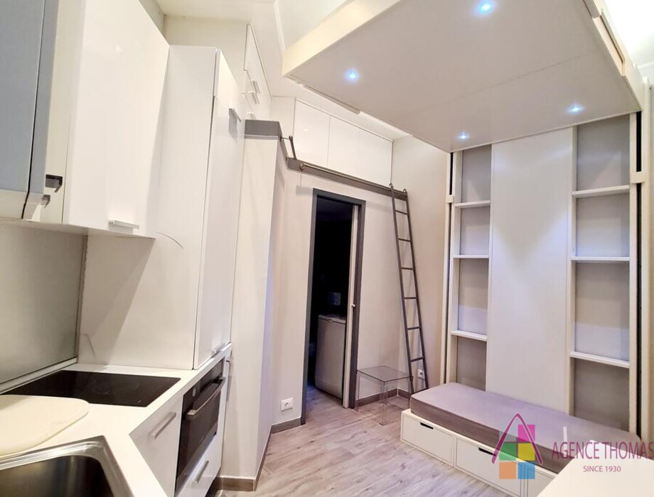 STUDIO IN "PRINCES" BUILDING