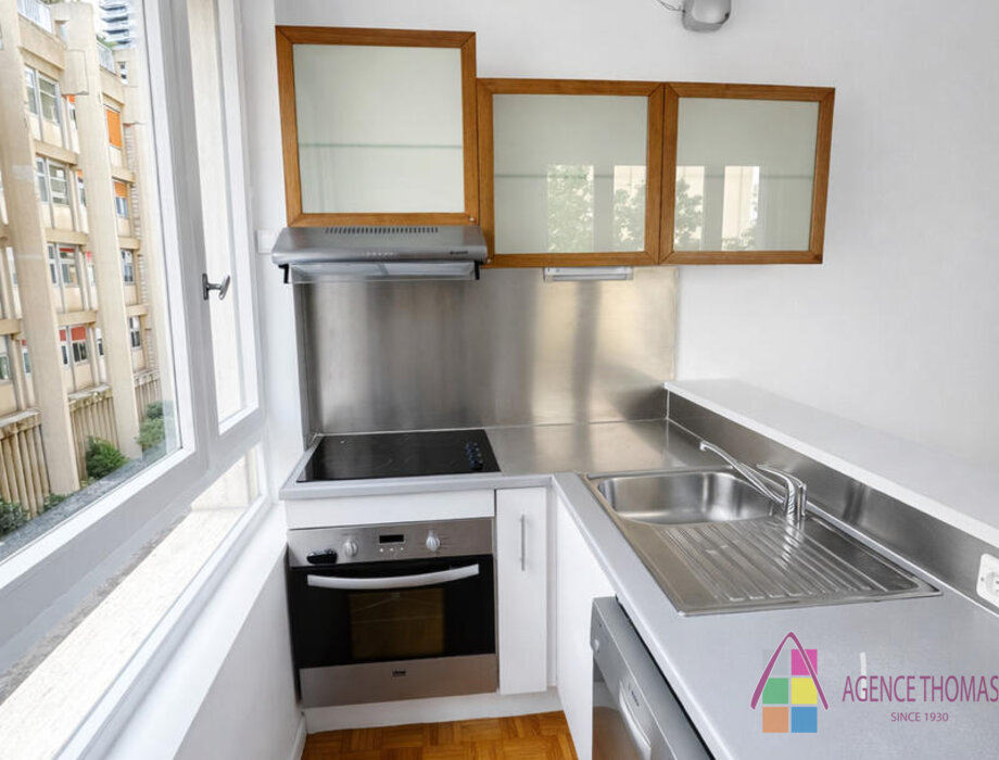 ONE BEDROOM PLACE DES MOULINS